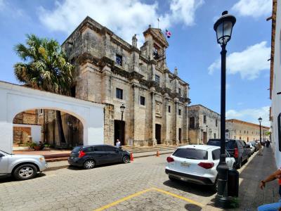 Maria de Toledo Square