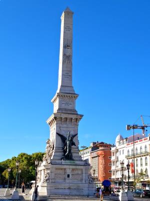 Monument to the Restorers - Restaurant Square