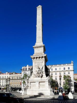 Monument to the Restorers - Restaurant Square