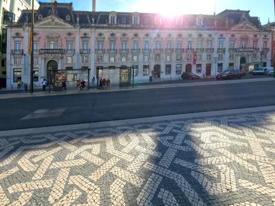 Building bordering Restaurant Square