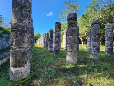 Square of the Thousand Columns